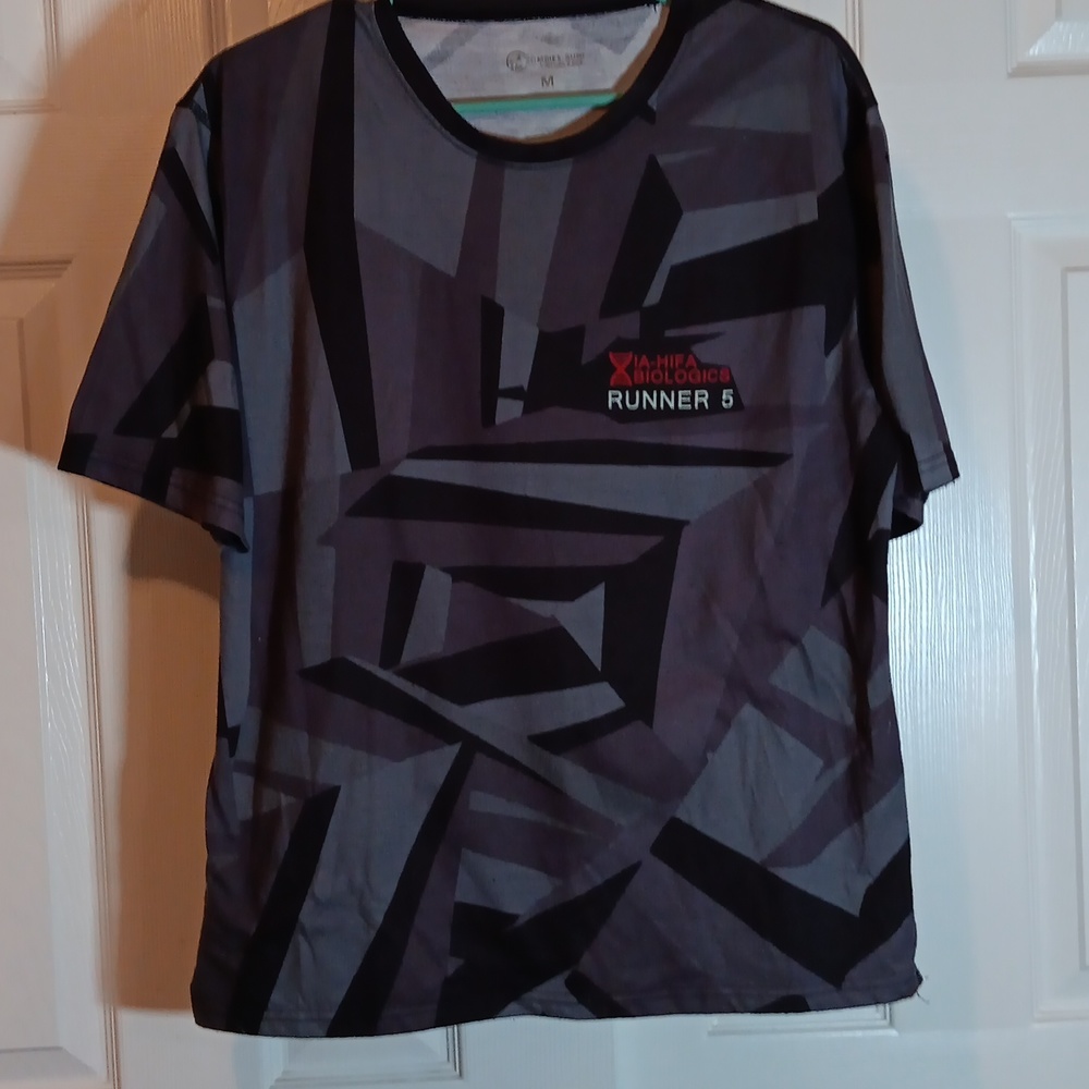 Zombies Run Runner 5 Virtual Race Shirt - M